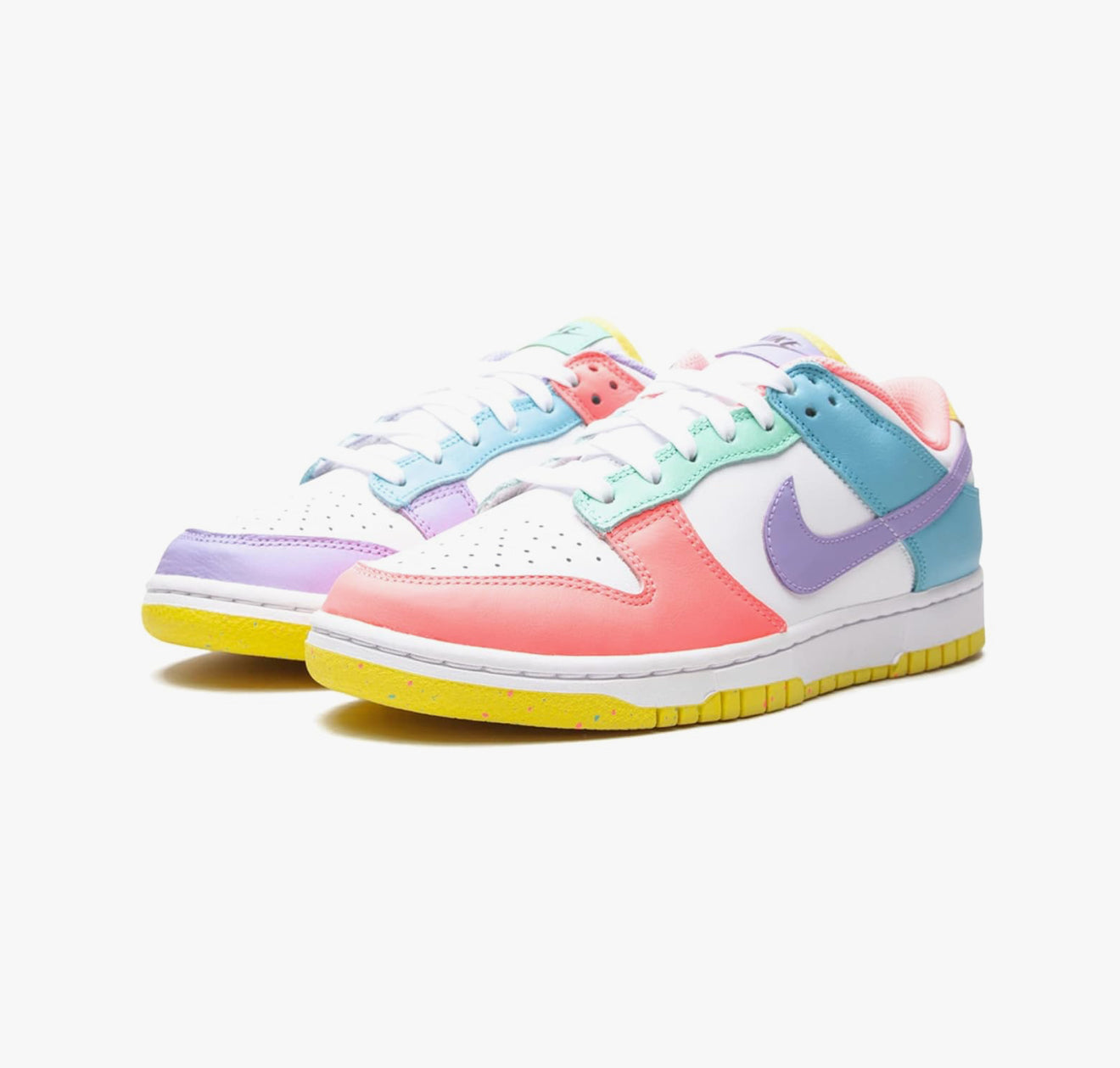 Nike Dunk Low SE
Easter Candy (Women's)